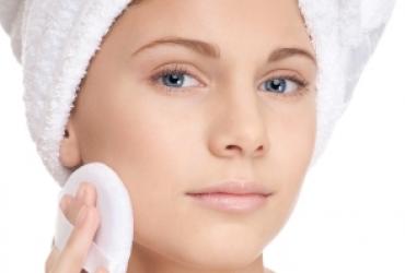 Как наносить тональный крем на лицо правильно – эффект натуральной кожи, а не маски